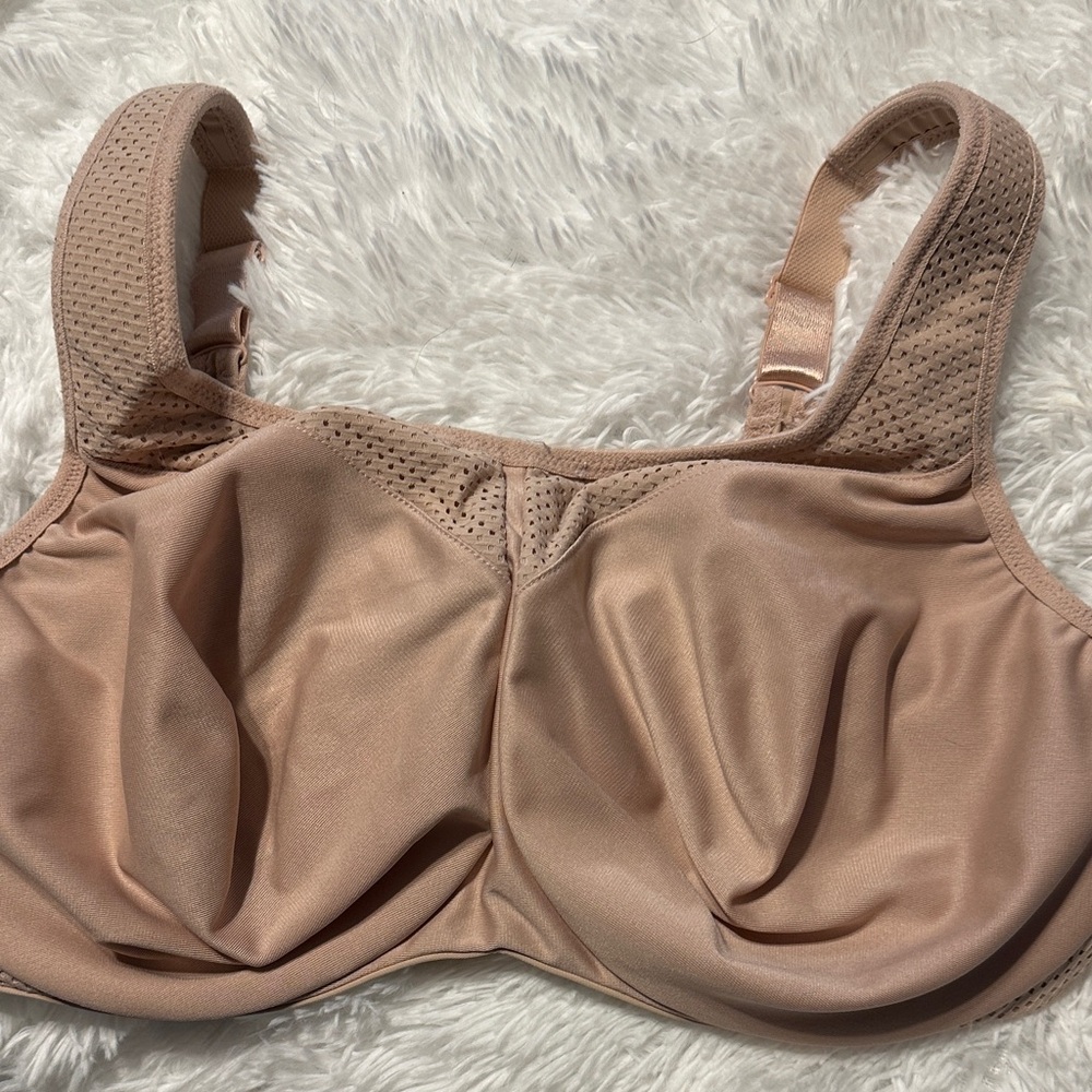 Glamorize sports bra with underwire 42F Women's Tan Bra